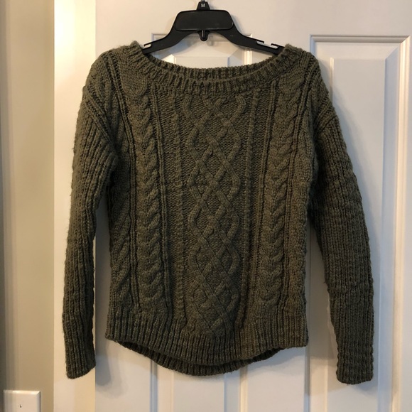 Banana Republic Sweaters - Banana Republic knit sweater.